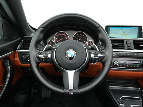 BMW 4 Serie Cabrio 435d xDrive M-SportPack Centennial High-Executive Aut. *LUXURY-LEATHER | FULL-LED | ADAPTIVE-CRUISE | MEMORY-PACK | AIRSCARF | BLINDSPOT | HIFI-SOUND | KEYLESS | DAB+ | HEATED-SPORTSEATS | CAMERA | HEAD-UP | NAVI-FULLMAP | 19''ALU*