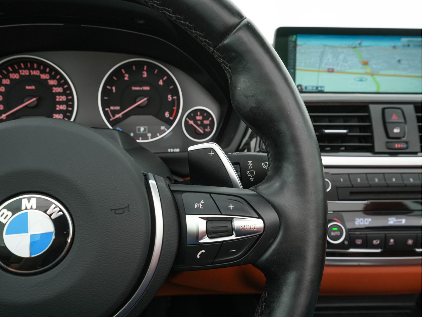 BMW 4 Serie Cabrio 435d xDrive M-SportPack Centennial High-Executive Aut. *LUXURY-LEATHER | FULL-LED | ADAPTIVE-CRUISE | MEMORY-PACK | AIRSCARF | BLINDSPOT | HIFI-SOUND | KEYLESS | DAB+ | HEATED-SPORTSEATS | CAMERA | HEAD-UP | NAVI-FULLMAP | 19''ALU*