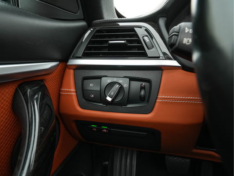 BMW 4 Serie Cabrio 435d xDrive M-SportPack Centennial High-Executive Aut. *LUXURY-LEATHER | FULL-LED | ADAPTIVE-CRUISE | MEMORY-PACK | AIRSCARF | BLINDSPOT | HIFI-SOUND | KEYLESS | DAB+ | HEATED-SPORTSEATS | CAMERA | HEAD-UP | NAVI-FULLMAP | 19''ALU*
