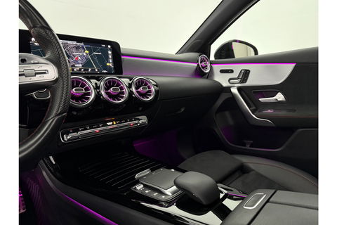 Mercedes-Benz A-Klasse 250 e AMG 235PK Pano Sfeer Trekhaak Virtual LED Camera Carplay Memory Clima Cruise Navi PDC 18"LMV