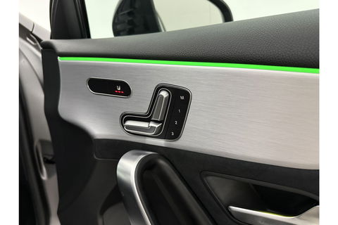 Mercedes-Benz A-Klasse 250 e AMG 235PK Pano Sfeer Trekhaak Virtual LED Camera Carplay Memory Clima Cruise Navi PDC 18"LMV