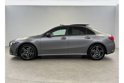 Mercedes-Benz A-Klasse 250 e AMG 235PK Pano Sfeer Trekhaak Virtual LED Camera Carplay Memory Clima Cruise Navi PDC 18"LMV