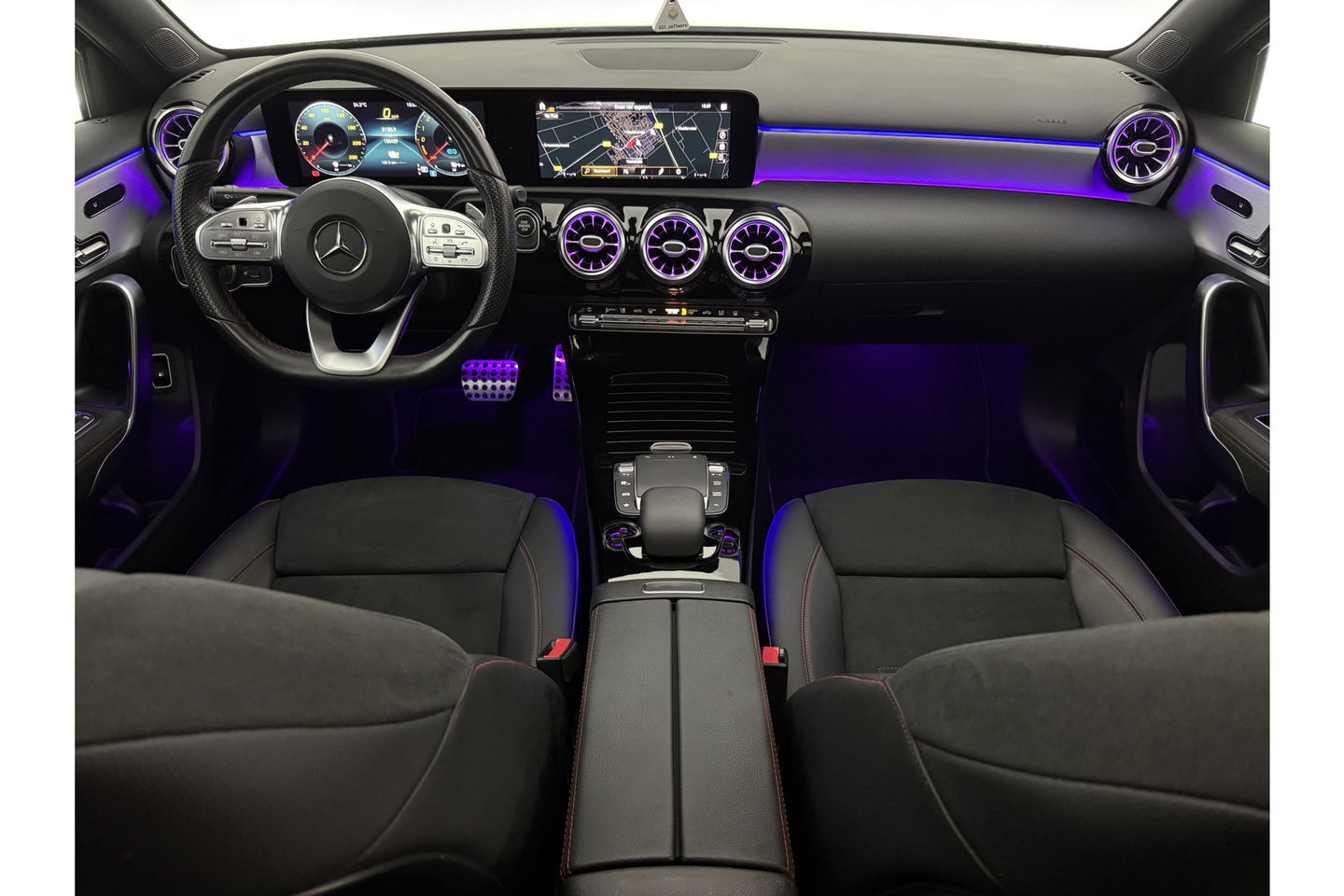 Mercedes-Benz A-Klasse 250 e AMG 235PK Pano Sfeer Trekhaak Virtual LED Camera Carplay Memory Clima Cruise Navi PDC 18"LMV
