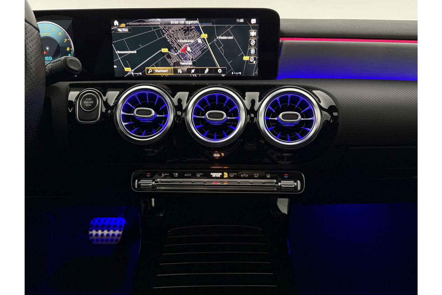 Mercedes-Benz A-Klasse 250 e AMG 235PK Pano Sfeer Trekhaak Virtual LED Camera Carplay Memory Clima Cruise Navi PDC 18"LMV