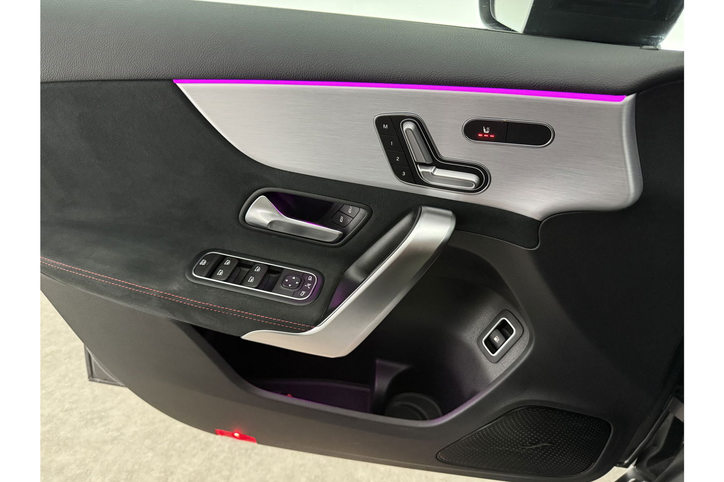 Mercedes-Benz A-Klasse 250 e AMG 235PK Pano Sfeer Trekhaak Virtual LED Camera Carplay Memory Clima Cruise Navi PDC 18"LMV