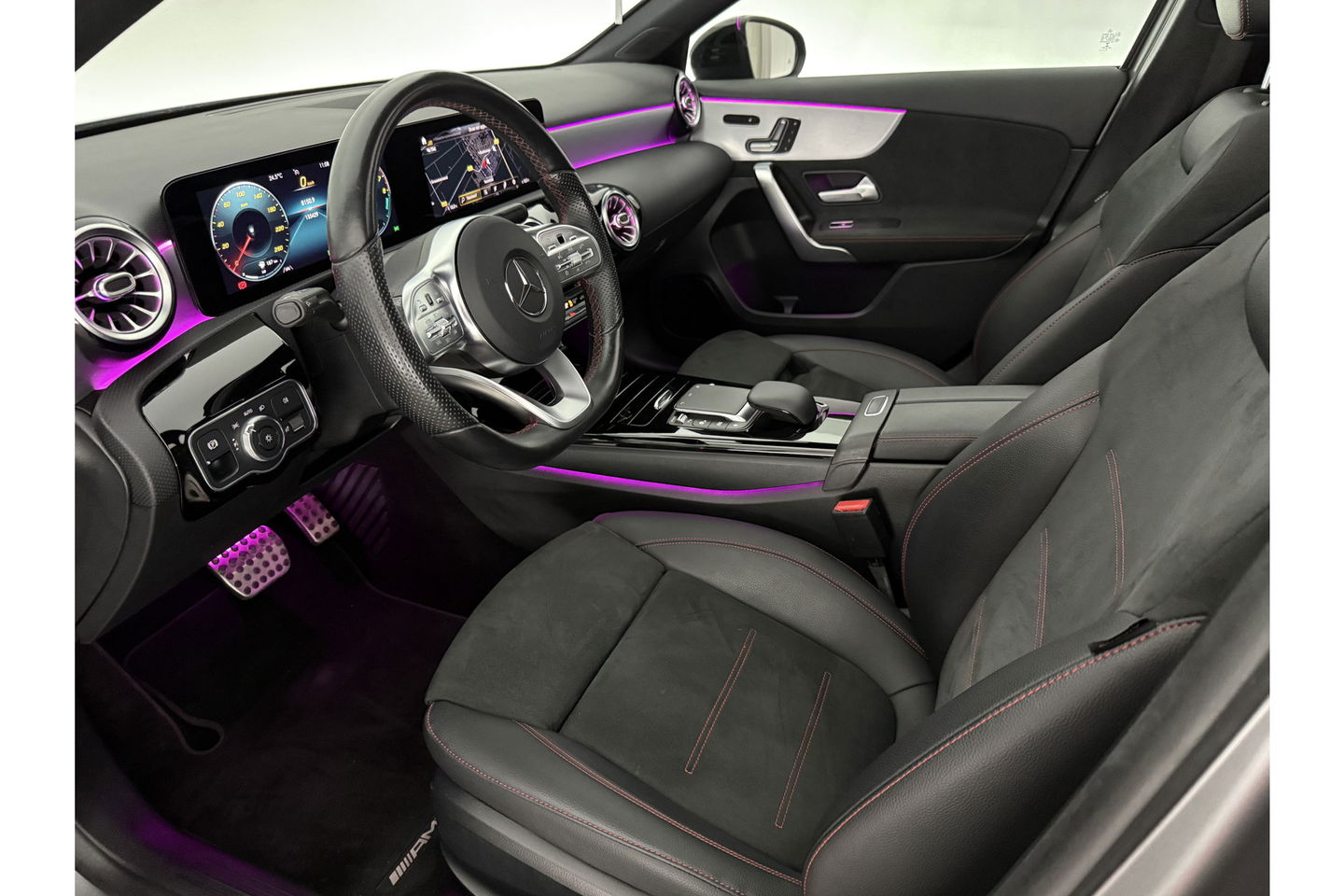 Mercedes-Benz A-Klasse 250 e AMG 235PK Pano Sfeer Trekhaak Virtual LED Camera Carplay Memory Clima Cruise Navi PDC 18"LMV