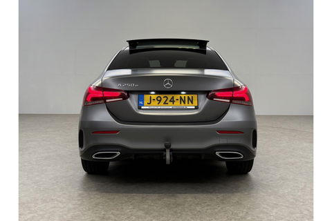 Mercedes-Benz A-Klasse 250 e AMG 235PK Pano Sfeer Trekhaak Virtual LED Camera Carplay Memory Clima Cruise Navi PDC 18"LMV