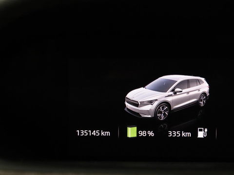 Škoda Enyaq iV 60 | Stoel & stuurverwarming | Carplay | Keyless | Navigatie | Camera | Cruise control | Full LED | Parkeerhulp | 20'' lichtmetalen velgen