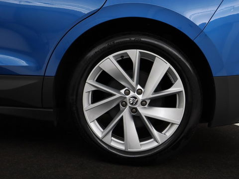 Škoda Enyaq iV 60 | Stoel & stuurverwarming | Carplay | Keyless | Navigatie | Camera | Cruise control | Full LED | Parkeerhulp | 20'' lichtmetalen velgen