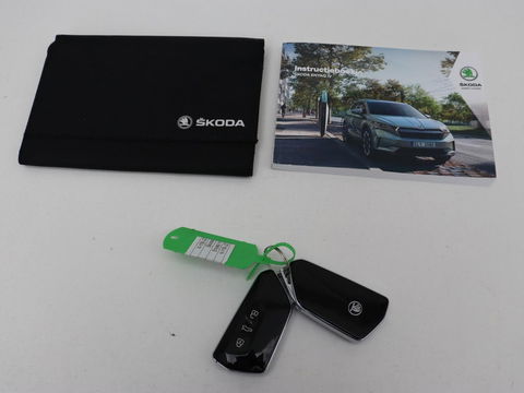 Škoda Enyaq iV 60 | Stoel & stuurverwarming | Carplay | Keyless | Navigatie | Camera | Cruise control | Full LED | Parkeerhulp | 20'' lichtmetalen velgen