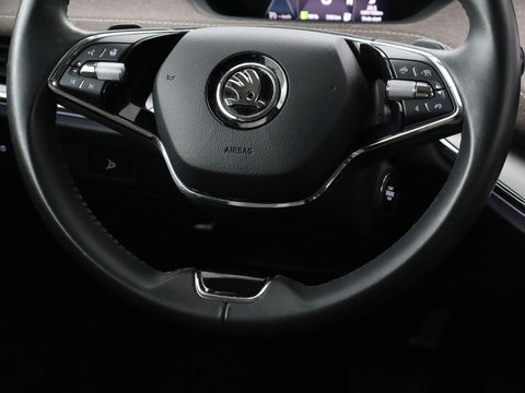 Škoda Enyaq iV 60 | Stoel & stuurverwarming | Carplay | Keyless | Navigatie | Camera | Cruise control | Full LED | Parkeerhulp | 20'' lichtmetalen velgen