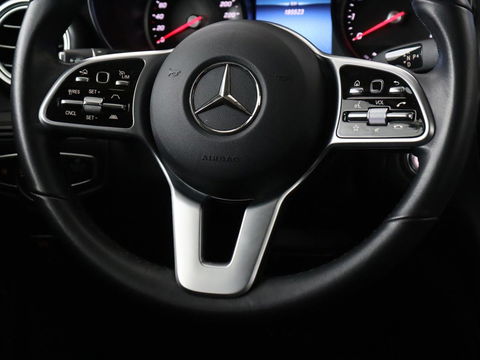 Mercedes-Benz GLC 300e 4Matic | Adaptive cruise | Trekhaak | Carplay | Stoelverwarming | Leder | Massage | Memory | Camera | Navigatie