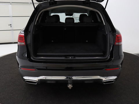 Mercedes-Benz GLC 300e 4Matic | Adaptive cruise | Trekhaak | Carplay | Stoelverwarming | Leder | Massage | Memory | Camera | Navigatie