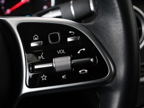 Mercedes-Benz GLC 300e 4Matic | Adaptive cruise | Trekhaak | Carplay | Stoelverwarming | Leder | Massage | Memory | Camera | Navigatie