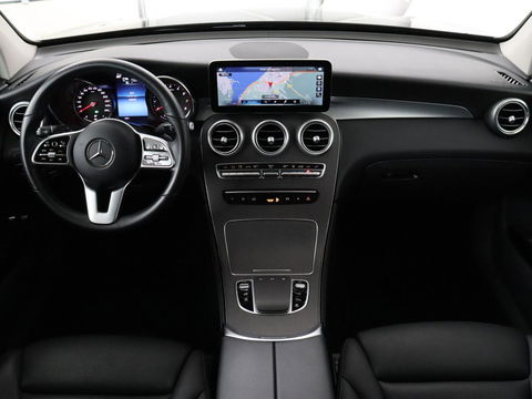 Mercedes-Benz GLC 300e 4Matic | Adaptive cruise | Trekhaak | Carplay | Stoelverwarming | Leder | Massage | Memory | Camera | Navigatie