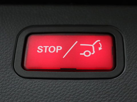 Mercedes-Benz GLC 300e 4Matic | Adaptive cruise | Trekhaak | Carplay | Stoelverwarming | Leder | Massage | Memory | Camera | Navigatie