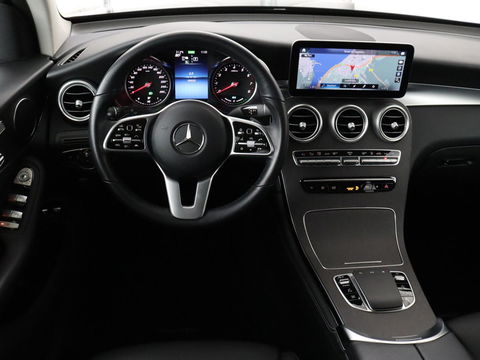 Mercedes-Benz GLC 300e 4Matic | Adaptive cruise | Trekhaak | Carplay | Stoelverwarming | Leder | Massage | Memory | Camera | Navigatie