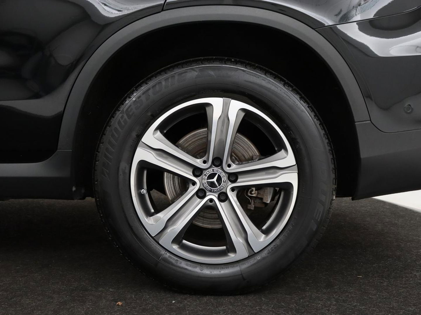 Mercedes-Benz GLC 300e 4Matic | Adaptive cruise | Trekhaak | Carplay | Stoelverwarming | Leder | Massage | Memory | Camera | Navigatie