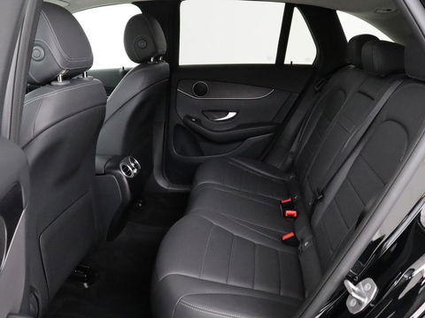 Mercedes-Benz GLC 300e 4Matic | Adaptive cruise | Trekhaak | Carplay | Stoelverwarming | Leder | Massage | Memory | Camera | Navigatie