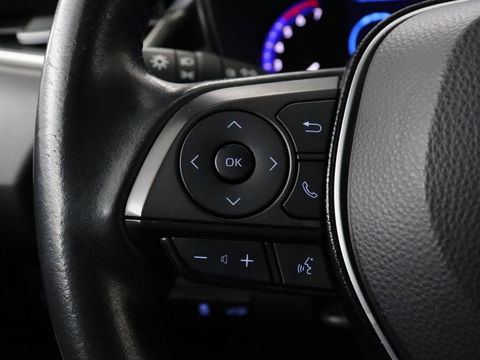 Toyota Corolla 1.8 Hybrid Executive | Head-Up | Stoelverwarming | Adaptive cruise | Carplay | Camera | Navigatie | Sportstoelen | Keyless | Full LED