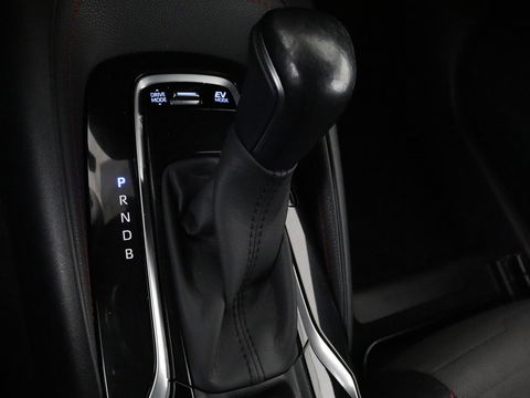 Toyota Corolla 1.8 Hybrid Executive | Head-Up | Stoelverwarming | Adaptive cruise | Carplay | Camera | Navigatie | Sportstoelen | Keyless | Full LED