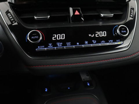 Toyota Corolla 1.8 Hybrid Executive | Head-Up | Stoelverwarming | Adaptive cruise | Carplay | Camera | Navigatie | Sportstoelen | Keyless | Full LED