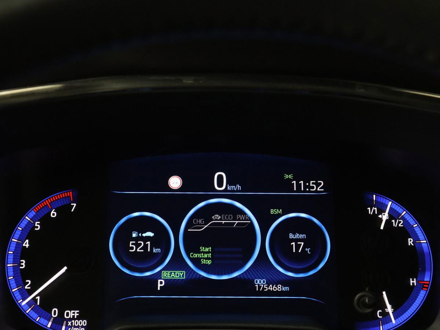 Toyota Corolla 1.8 Hybrid Executive | Head-Up | Stoelverwarming | Adaptive cruise | Carplay | Camera | Navigatie | Sportstoelen | Keyless | Full LED