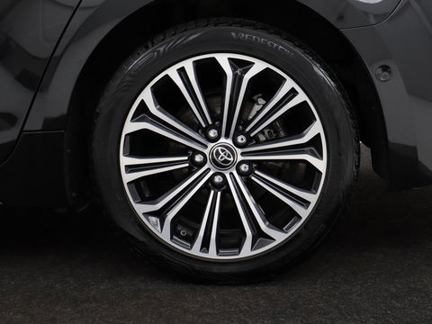 Toyota Corolla 1.8 Hybrid Executive | Head-Up | Stoelverwarming | Adaptive cruise | Carplay | Camera | Navigatie | Sportstoelen | Keyless | Full LED