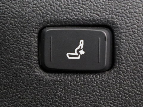 Toyota Corolla 1.8 Hybrid Executive | Head-Up | Stoelverwarming | Adaptive cruise | Carplay | Camera | Navigatie | Sportstoelen | Keyless | Full LED