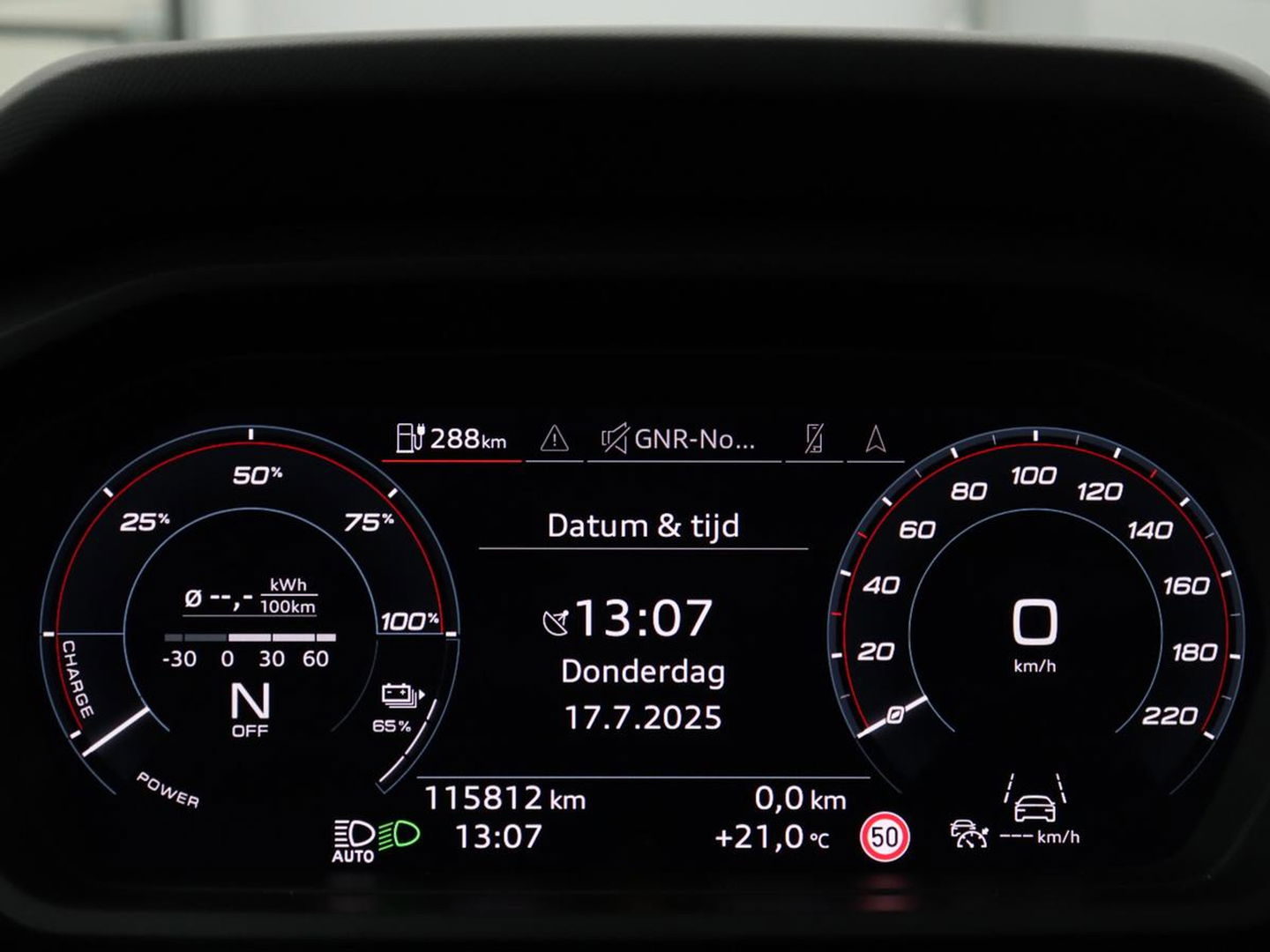 Audi Q4 e-tron 40 Launch edition S Competition 77 kWh | Stoelverwarming | Warmtepomp | Matrix LED | Carplay | Adaptive cruise | Navigatie | Virtual Cockpit | Half leder | Sportstoelen
