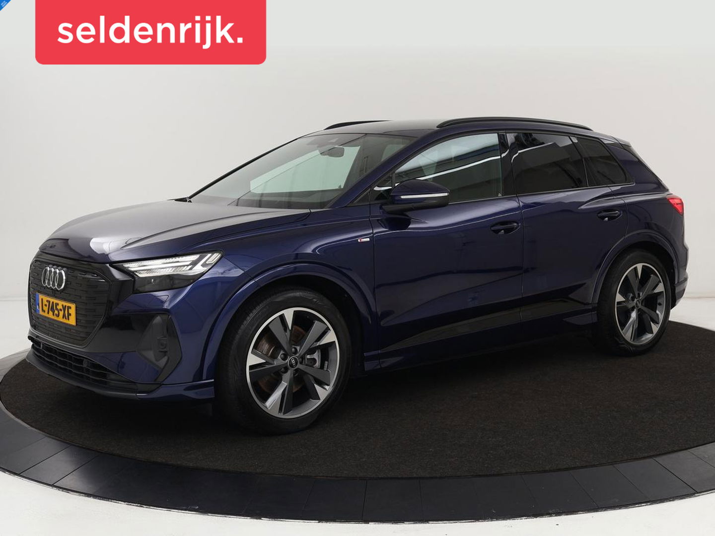Audi Q4 e-tron 40 Launch edition S Competition 77 kWh | Stoelverwarming | Warmtepomp | Matrix LED | Carplay | Adaptive cruise | Navigatie | Virtual Cockpit | Half leder | Sportstoelen