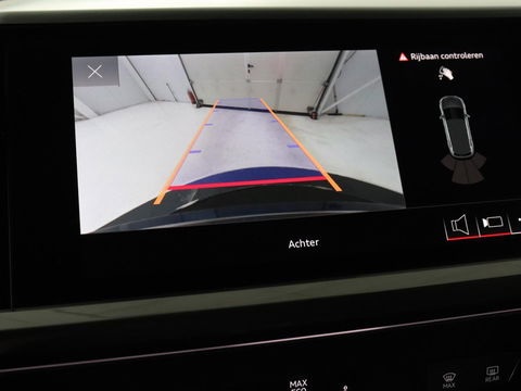 Audi Q4 e-tron 40 Launch edition S Competition 77 kWh | Stoelverwarming | Warmtepomp | Matrix LED | Carplay | Adaptive cruise | Navigatie | Virtual Cockpit | Half leder | Sportstoelen