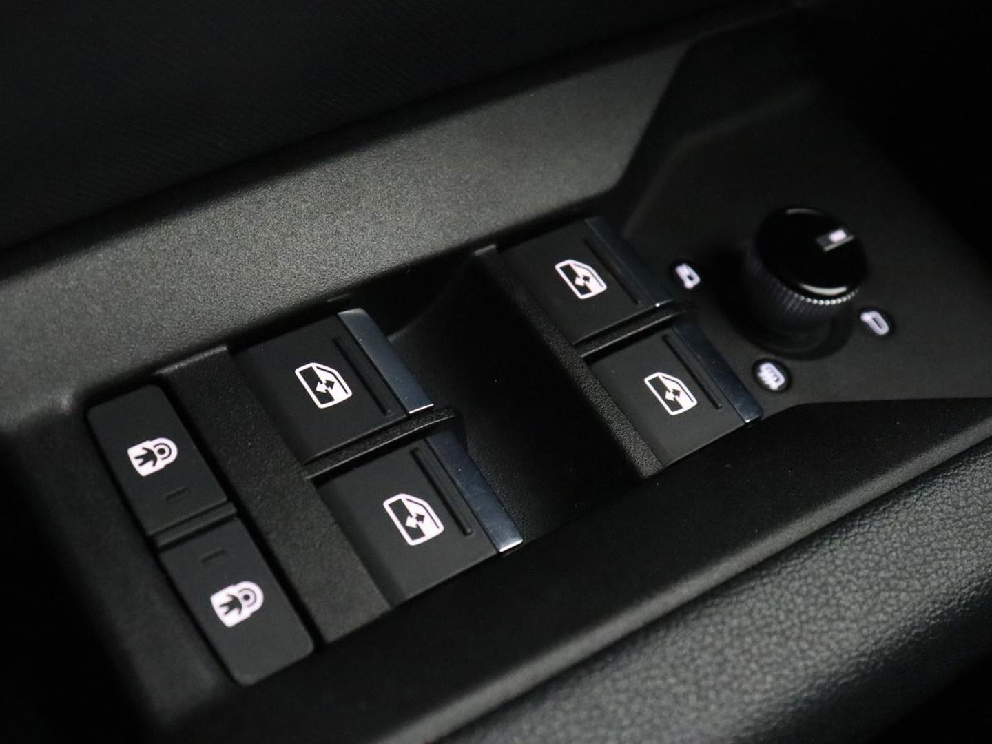 Audi Q4 e-tron 40 Launch edition S Competition 77 kWh | Stoelverwarming | Warmtepomp | Matrix LED | Carplay | Adaptive cruise | Navigatie | Virtual Cockpit | Half leder | Sportstoelen