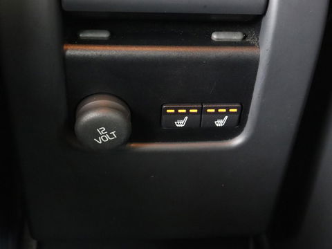 Volvo V60 2.0 D4 Summum | Leder | Stoelverwarming | Navigatie | Memory | Xenon | Parkeerhulp | Achterbankverwarming | Bluetooth