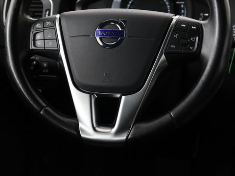 Volvo V60 2.0 D4 Summum | Leder | Stoelverwarming | Navigatie | Memory | Xenon | Parkeerhulp | Achterbankverwarming | Bluetooth