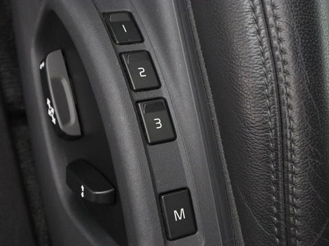 Volvo V60 2.0 D4 Summum | Leder | Stoelverwarming | Navigatie | Memory | Xenon | Parkeerhulp | Achterbankverwarming | Bluetooth