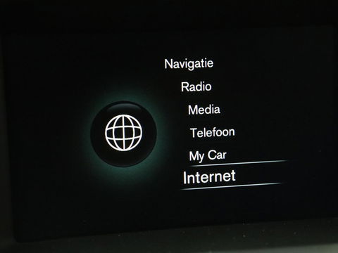 Volvo V60 2.0 D4 Summum | Leder | Stoelverwarming | Navigatie | Memory | Xenon | Parkeerhulp | Achterbankverwarming | Bluetooth