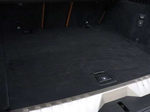 BMW 5 Serie 520e Business Edition Plus | Adaptive cruise | 360 Camera | Luxury Line | Trekhaak | Laserlight | Leder | Stoelverwarming | Live Cockpit | Navigatie | Keyless