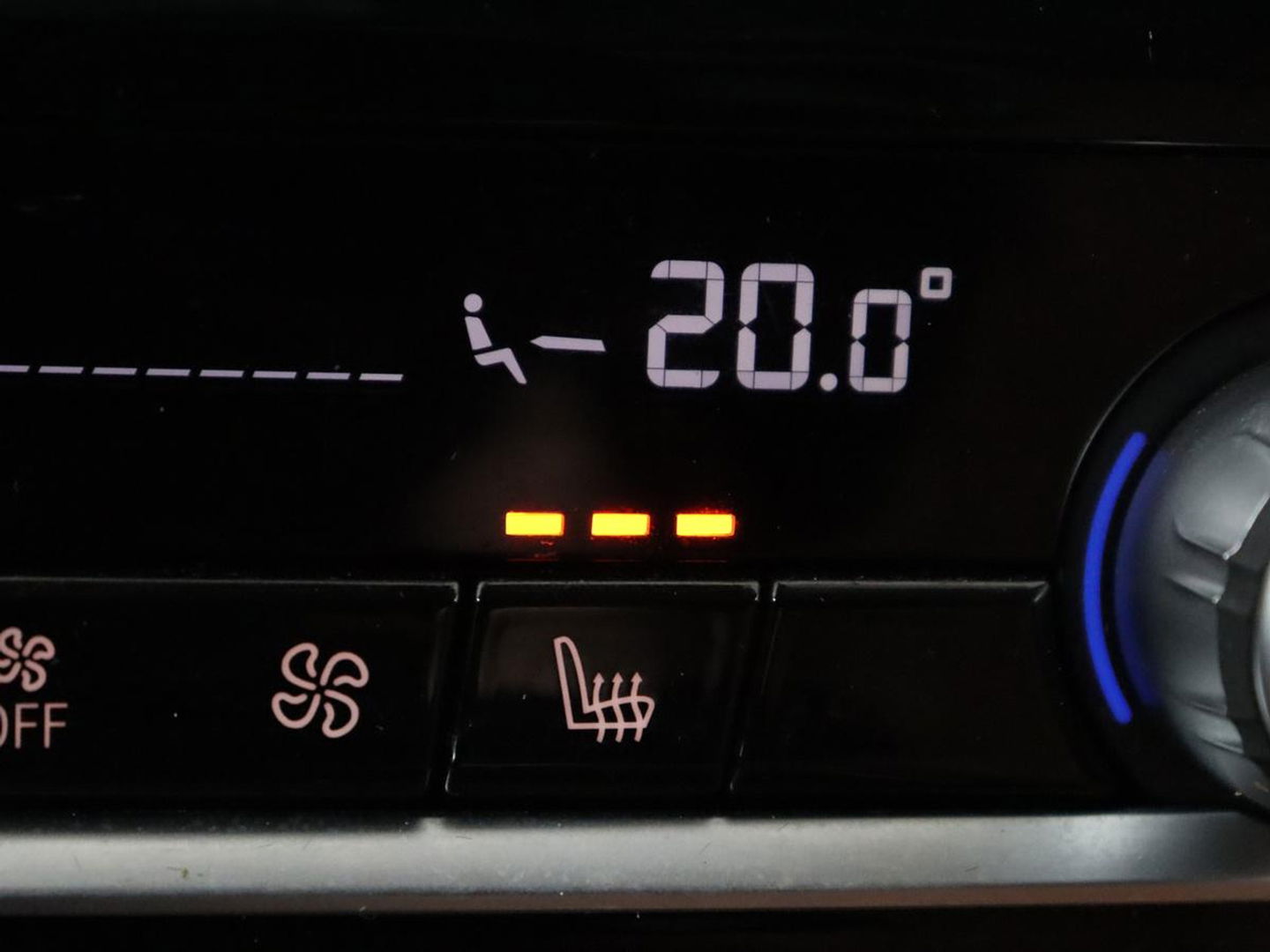 BMW 5 Serie 520e Business Edition Plus | Adaptive cruise | 360 Camera | Luxury Line | Trekhaak | Laserlight | Leder | Stoelverwarming | Live Cockpit | Navigatie | Keyless