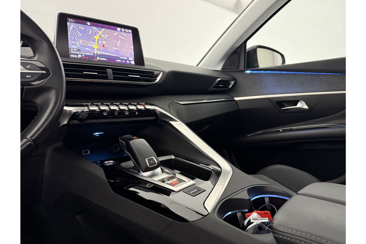 Peugeot 3008 1.2 PureTech Allure Pano Sfeer LED 360Camera Virtual Carplay Clima Cruise Navi PDC 19"LMV