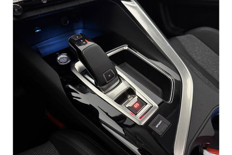 Peugeot 3008 1.2 PureTech Allure Pano Sfeer LED 360Camera Virtual Carplay Clima Cruise Navi PDC 19"LMV