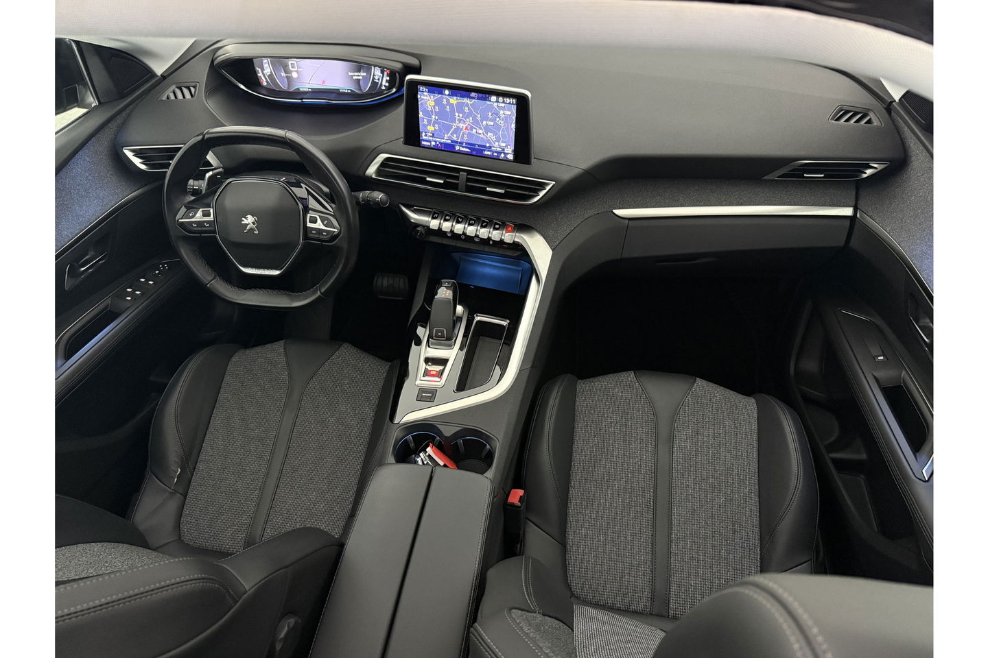 Peugeot 3008 1.2 PureTech Allure Pano Sfeer LED 360Camera Virtual Carplay Clima Cruise Navi PDC 19"LMV