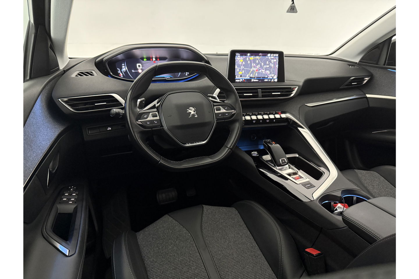 Peugeot 3008 1.2 PureTech Allure Pano Sfeer LED 360Camera Virtual Carplay Clima Cruise Navi PDC 19"LMV