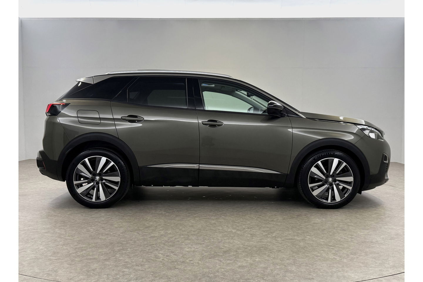 Peugeot 3008 1.2 PureTech Allure Pano Sfeer LED 360Camera Virtual Carplay Clima Cruise Navi PDC 19"LMV