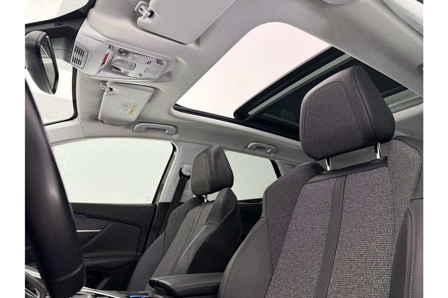 Peugeot 3008 1.2 PureTech Allure Pano Sfeer LED 360Camera Virtual Carplay Clima Cruise Navi PDC 19"LMV