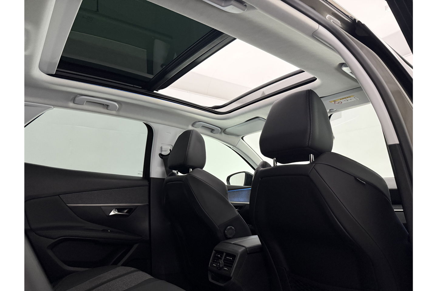 Peugeot 3008 1.2 PureTech Allure Pano Sfeer LED 360Camera Virtual Carplay Clima Cruise Navi PDC 19"LMV