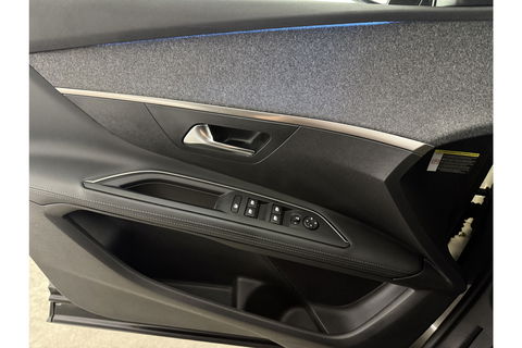 Peugeot 3008 1.2 PureTech Allure Pano Sfeer LED 360Camera Virtual Carplay Clima Cruise Navi PDC 19"LMV