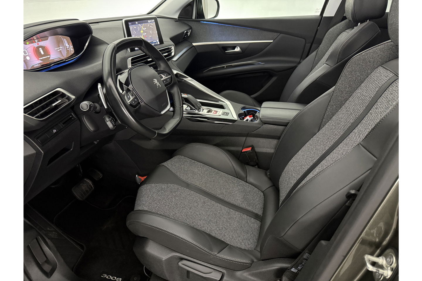 Peugeot 3008 1.2 PureTech Allure Pano Sfeer LED 360Camera Virtual Carplay Clima Cruise Navi PDC 19"LMV