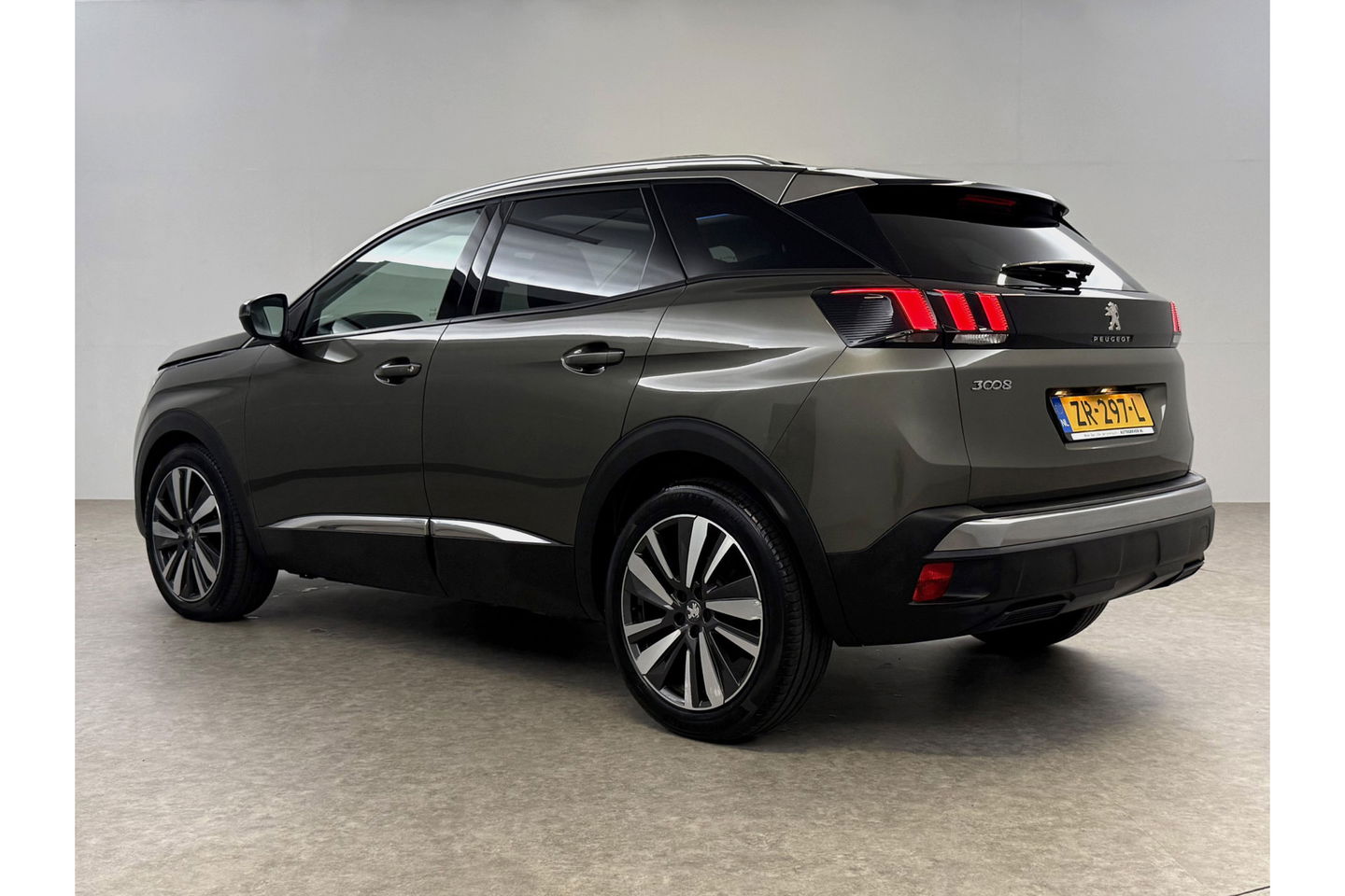 Peugeot 3008 1.2 PureTech Allure Pano Sfeer LED 360Camera Virtual Carplay Clima Cruise Navi PDC 19"LMV