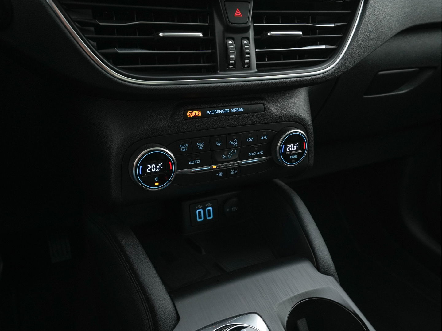 Ford Kuga 2.5 PHEV Titanium X (INCL-BTW) *LEATHER-MICROFIBRE | FULL-LED | DIGI-COCKPIT | ADAPTIVE-CRUISE | BLINDSPOT | PARK-PILOT | CAMERA | NAVI-FULLMAP | HEATED-COMFORT-SEATS | CARPLAY | DAB | LANE-ASSIST | 17"ALU*